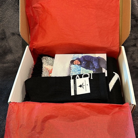 Bon Jovi box of goodies!  New! - Picture 13 of 15